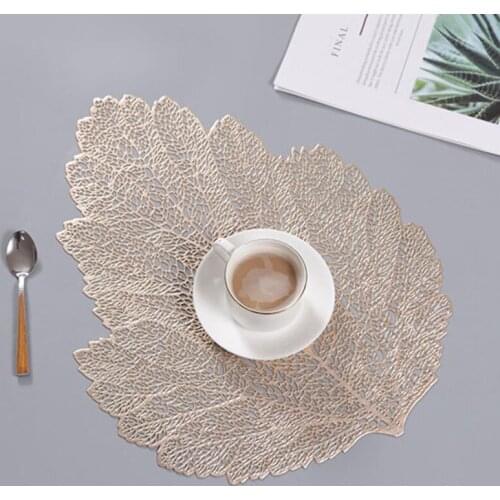 1 Pcs Placemat For Dining Table Mat Soft PVC Palm Leaf Placemat Simulation Plant Mats Coffee Cup Table Mats Home Decor