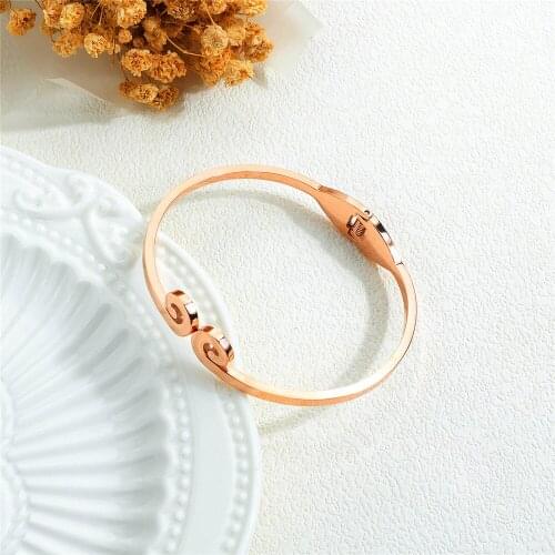 Hot Luxury Elegant Stainless Steel Rose Gold Color Tightening Spell Shape Bracelet Bangle Charm Bracelets Jewelry Gift for Women