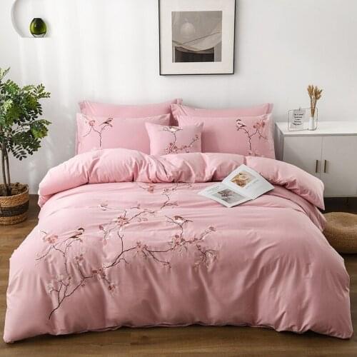 3 Pieces Embroidered cotton twill bedding set (1 duvet cover+2 pillowcases) pink with button closure Corner Ties