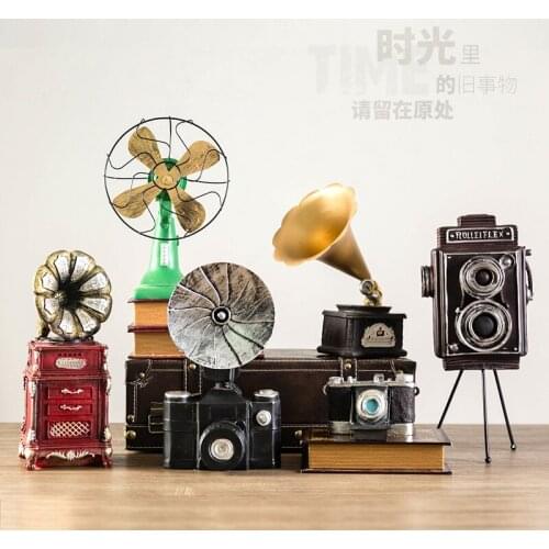 Retro old style radio vintage decorations accessories for home house stuff Cafe Bar Decor Shabby Chic Resin Crafts Wine Cabinet