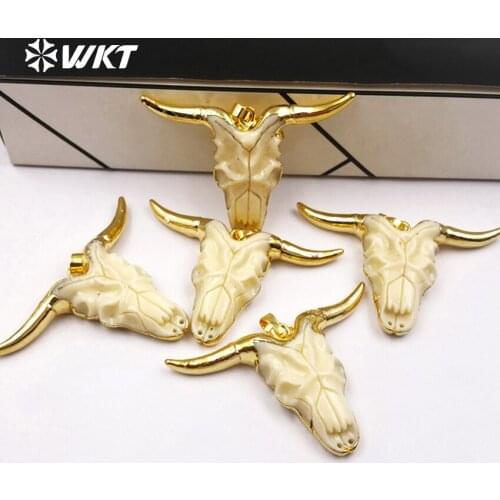 WT-P702 Wholesale new Buffalo cattle head pendants for jewelry making resin cattle pendants with gold trim cattle pendants