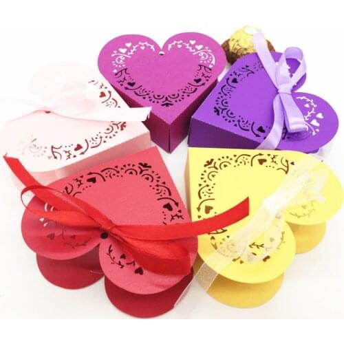 50pcs Laser Cut Heart Wedding Candy Boxes Gift Box with Ribbon Birthday Sweet Bag Wedding Favors box For Guest Party Supplies 8Z