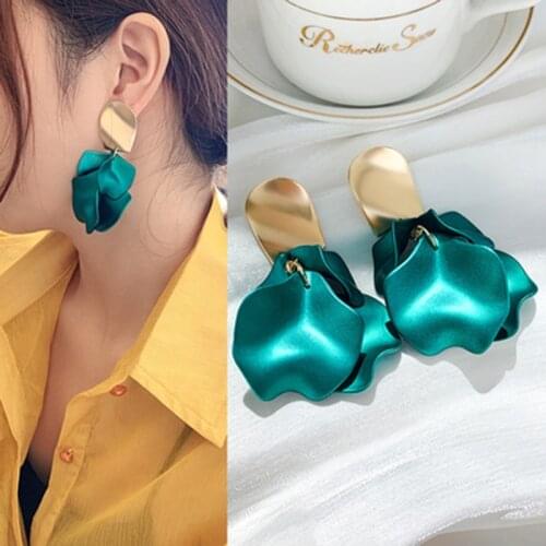 YAOLOGE 2020 Acrylic Flower Latest Fashion Earrings For Women Girl Gift Six Color Exaggerate Rose Drop Earrings Jewelry Party