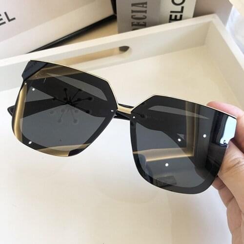 Womens Square Sunglasses New Fashion Oversized Clear Shades Lady Glasses Brand Designer Gradient Sun Glasses Female UV400