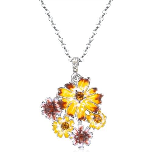 Female Trendy Choker Elegant Chrysanthemum Sunflower Pendant Necklace for Women Handmade Enamel Clavicle Chain Party Jewelry