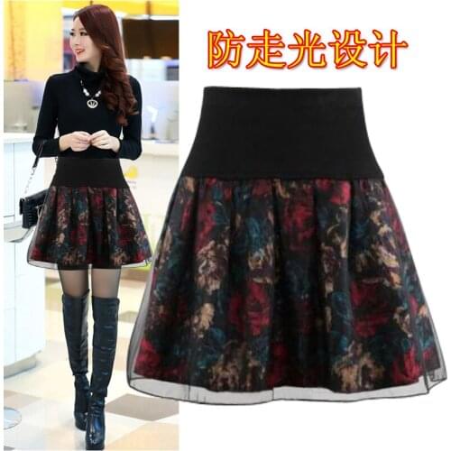 2020 autumn and winter Korean short skirt new puffy skirt anti-glare high waist pleated skirt