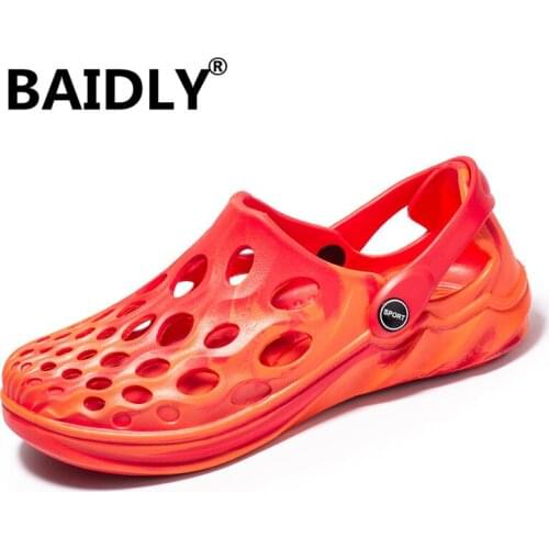 Summer Men Sandals Water Beach Men Clogs Slippers Men Jelly Sandals Mens Lightweight Sandals Garden Clogs Shoes Zapatos Hombre