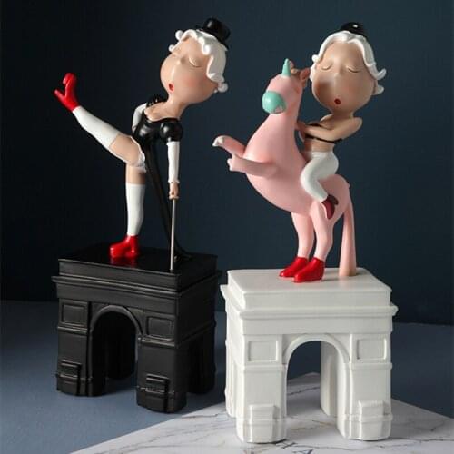 Stylish Girl Figurine Nordic Resin Crafts Creative Character Statue Living Room Desktop Ornaments Home Decoration Accessories