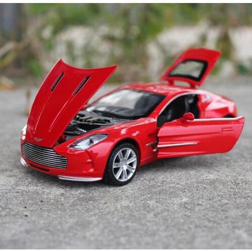 1:32 Metal Pull Back Sound And Light Die Casting Car Model Miniature Model With Sound And Light Electric Car Toy Childrens Gift