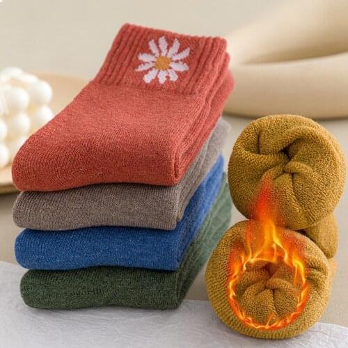 10Pcs =5Pair Little daisies Embroider Socks Winter Thickened Warm Towel Socks Women Japanese Korean Harajuku Style Kawaii Socks