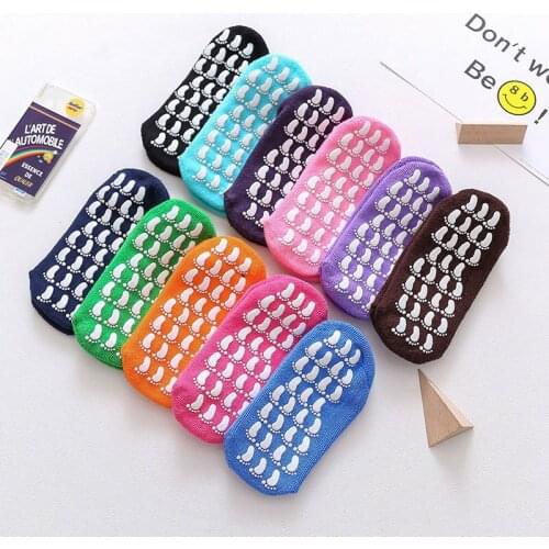 Fashion Short Silicone Dots Anti Slip Cotton Trampoline Socks Soccer Football Sports Socks Non-slip Floor Socks