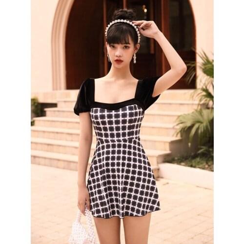 One Piece Swimsuit Women Summer Clothes 2021 Large Size Sexy Swimwear Korea Ins New Print Polyester Sierra Surfer Female Push Up