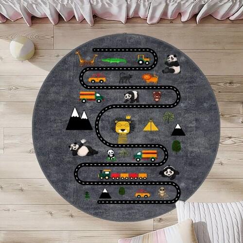 Gri Yuvarlak Çocuk Odası Halısı yol araba panda aslan ağaç dağ