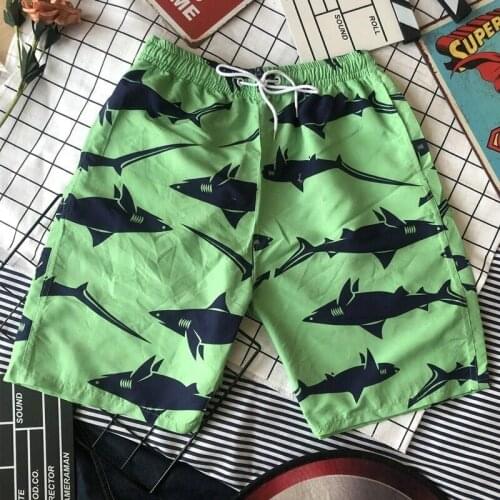 2021 Summer Mens Loose Sports Beach Shorts Breathable Mens Sports Shorts Mens Casual Beach Pants Fashion All-match Boy Shorts