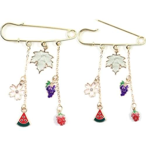 2021 New Arrivals U Shape Brooch Maple leaf Watermelon Strawberry Grape Pendant Brooches Women Safety Pins Backpack Buckle Pin