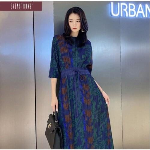 HOT SELLING Miyake Fold Retro print o-neck three quarter long Straight dress IN STOCK