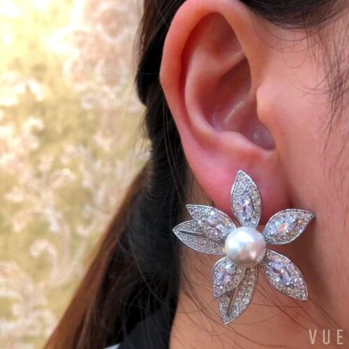 SORAMOORE High Quality Luxury Trendy Flower Pearl Dangle Earrings for Women Lady Girl Party Show Daily Fashion Wedding Jewelry
