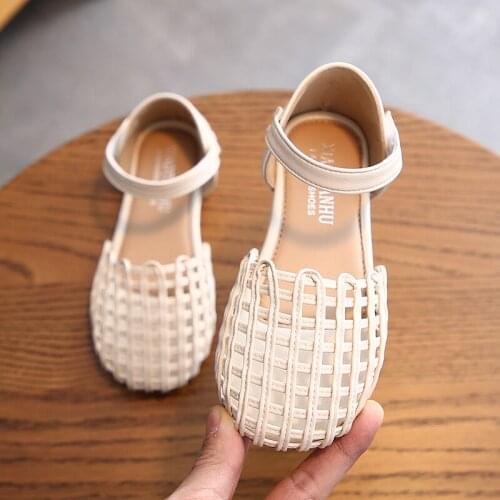 Summer Children Sandals for Girls Toddler Baby Soft Non-slip Shoes Princess Girls Hollow Out Shoes Casual Kids Beach Shoes 2021