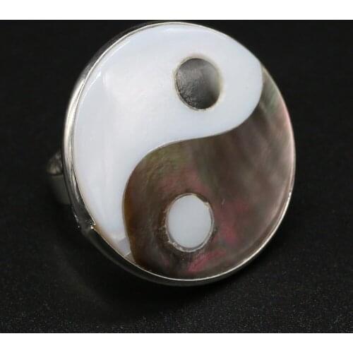 Natural Shell Rings Exquisite Gossip Pattern Round Shape Shell Rings for Making Women DIY Jewelry Accessories Party Gift 30x30m