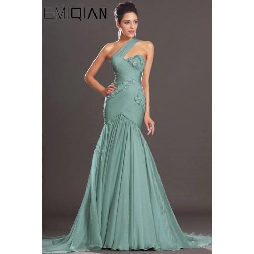 Charming Mermaid One Diagonal Shoulder Chiffon Evening Dresses with Petals