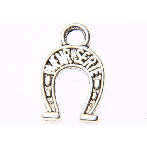 Tibetan silver plated horse shoe charm pendants 100pcs EF3530