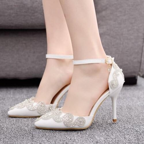 Crystal Queen Summer Crystal Bridal Shoes Ankle Strap Pointed Toe Luxury Princess Wedding Shoes Women Party Prom Shoes