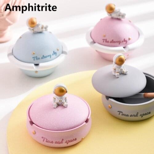 Girl Heart Cartoon Rresin Handcrafted Red Net Creative Character Furniture From Home With Astronaut Coverage Star Pocket Ashtray