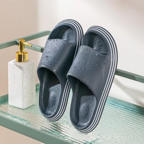 Summer Home Men woman Bathroom Slippers Soft EVA Lovers Shoes Lightweight Trend Stripe fashion Ladies Slides Sandals
