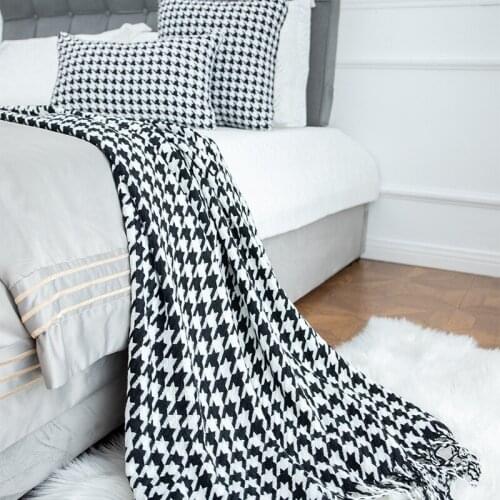 Blanket Black White Plaid Blanket Pillow Case Pillow Sofa bedroom Nap Designer Home Decoration with Tassels Super Soft Fashion