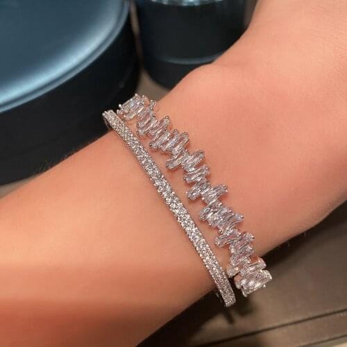 Designer Bracelet Top Accessories Fashion Zircon Open Bangle For Women Jewelry Simple Luxury Wedding Birthday Gift Girl Couple