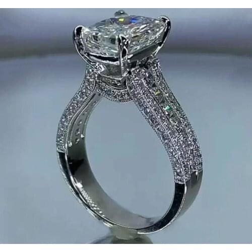 Huitan Temperament Wedding Rings for Women Luxury Crystal Cubic Zirconia High Quality Proposal Engage Ring Statement Jewelry New