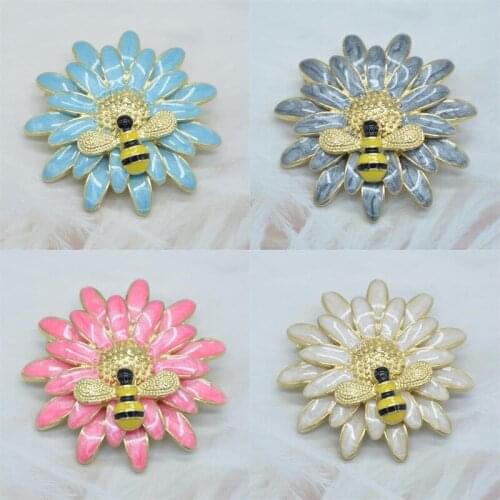 Japan and South Korea colored glaze dripping oil fashion mens Brooch accessories bee Daisy Flower Brooch Enamel