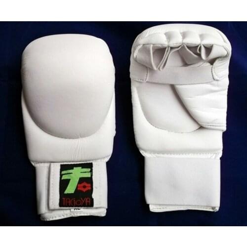White polyskin Guantilla filled with molded foam