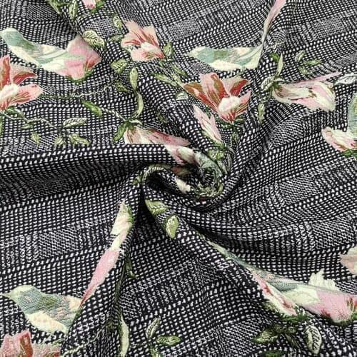 Designer sewing jacquard fabric three-dimensional embossed jacquard windbreaker thick dress suit high-end garment fabric