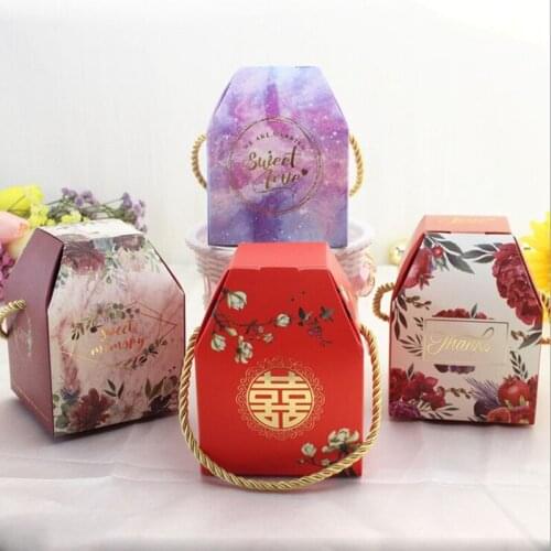 2019 10pcs Wedding candy box creative large Paper Favor Bag Cupcake Boxes wedding Packing Boxes Gift Box with handle package box