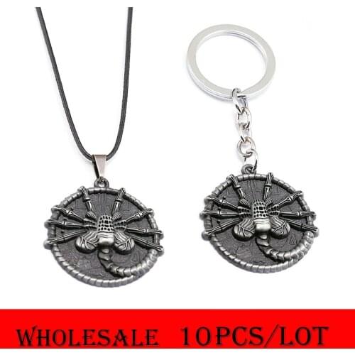 Wholesale Movie Jewelry Aliens Predator Necklace Facehugger Metal Pendant Keyring Rope Choker Necklaces Accessories Gift Men