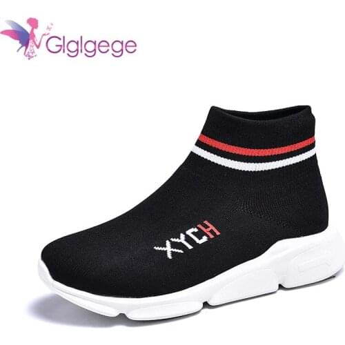 2020 Couple Breathable Casual Shoes For Women fashion designer Light Sneaker Comfortable Sweat-Absorbant Slip-on Fly Weave Shoes