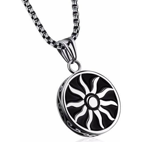 Fashion Design Sun God Pendant Necklace Man, Vintage Round Stainless Steel Pendant Necklaces for Men Neckless Women Jewelry