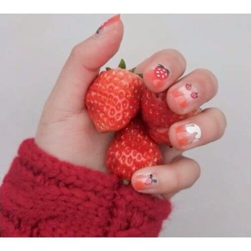 Gradual transparent pure color with Strawberry pattern fake nails Japanese cute cartoon false nails french 24pcs full nail tips