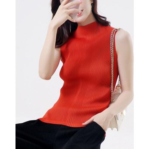 BLUE FOLD Women's T-shirts