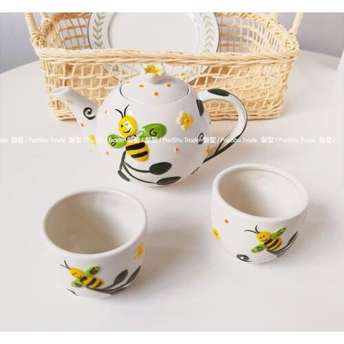 Japanese Hefeng lovely family flower tea pot coffee pot new idea little bee ceramic tea set teapot teacup set