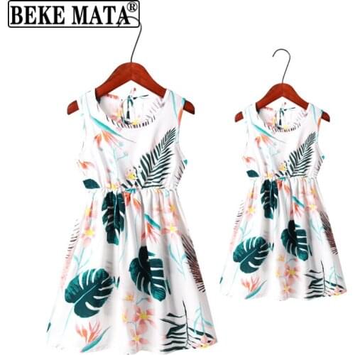 Mother Daughter Dresses 2021 Summer Sleeveless Mommy And Me Clothes Family Look Mom And Daughter Matching Clothes Beach Outfits