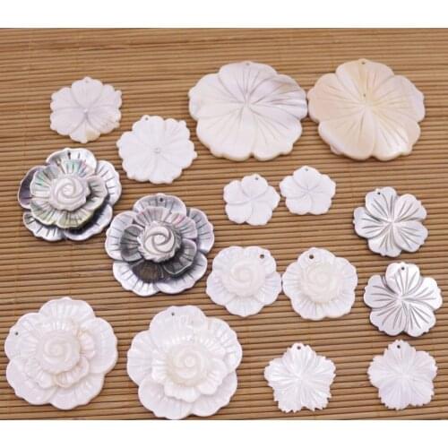 2PCS Flower Shell Pendant Natural Mother of Pearl Jewelry Beauty 25-45mm Choose
