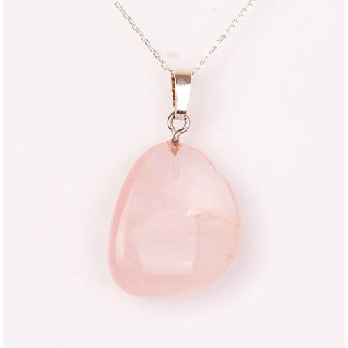 Chest Amorphous Rose Quartz Stone Necklace Modern Look Jewelry For Women Colourful Hand Made