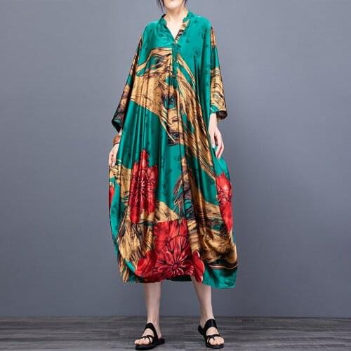 Spring and summer 2021 age reducing jacquard rayon dress with loose and large swing printed cocoon skirt