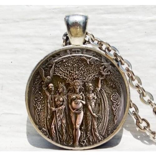 2021 Trend Fashion Wiccan Vintage Statue Of Triple Moon Goddess Amulet Pendant Necklace Glass Jewelry Women Gift Choker
