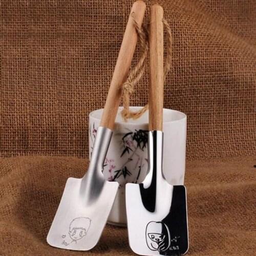 Stainless Steel Cartoon Shovel Shaped Ice Cream Spoons Scoop With Wooden Handle For Valentines Day Gift LX4510