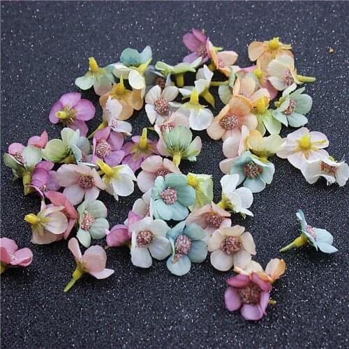 50pcs 2cm Multicolor Daisy Flower Head Mini Silk Artificial Flower Wall for Crown Scrap Wedding Home Decor DIY Garland Headdress