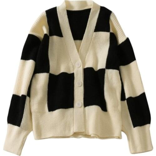 Women Fashion Big Plaid Print Buttons Loose Knitted Cardigan Sweater Vintage Long Sleeve Pockets Female Outerwear Chic Tops