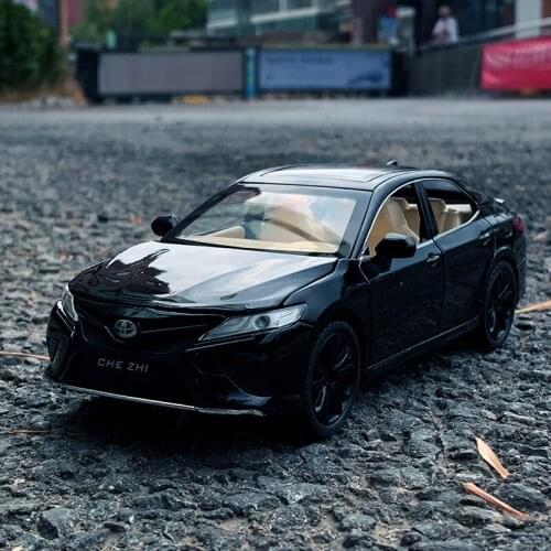 Quality 1:24 alloy pull back Camry car model,simulation sound and light 6 doors,classic collection ornaments,wholesale
